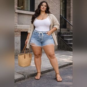 Good American The Girlfriend Cut-off Frayed Shorts Sz 18 - NWT